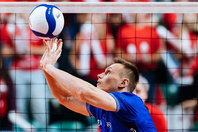 ЛОКОМОТИВ — ДИНАМО-ЛО — 3:0